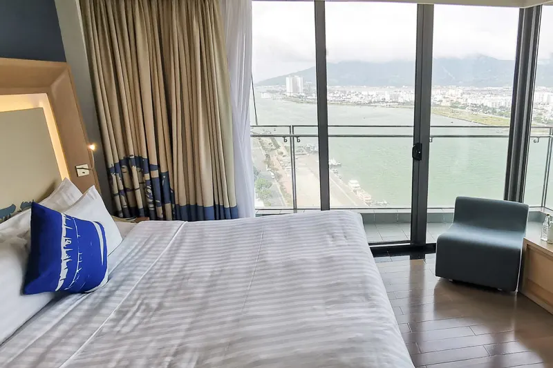 Novotel Danang Premier Han River Review - Corner Suite - Bedroom