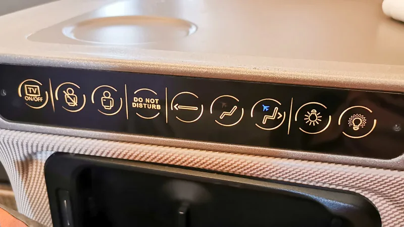 Control button at the side table at Singapore Airlines A350 Business Class 