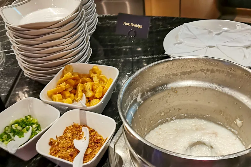 Singapore Arlines SilverKris Lounge Business Class Terminal 3 Changi Airport - Food - Porridge