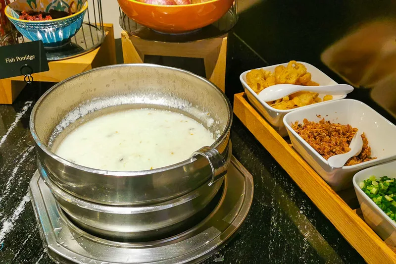 Singapore Arlines SilverKris Lounge Business Class Terminal 3 Changi Airport - Food - Porridge