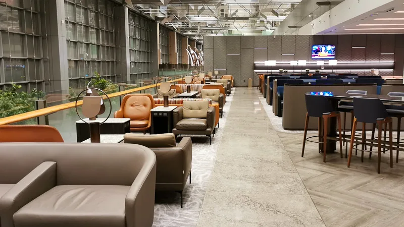 Singapore Arlines SilverKris Lounge Business Class Terminal 3 Changi Airport - Seating