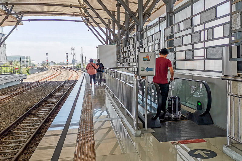 Medan Kualanamu Airport Rail Link - Arriving at Medan City Train Station