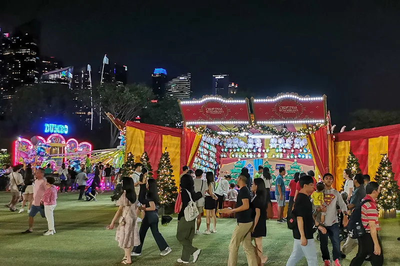 Singapore Christmas Wonderland 2023 - Frosty Fairground Carnival Games