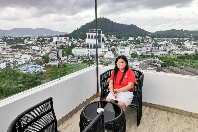 ibis Styles Phuket City Review - Estrella Bar Novotel Phuket City Phokeethra