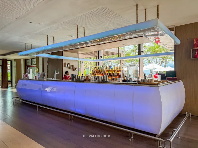 Club Med Bintan Review - The Santai Main Bar
