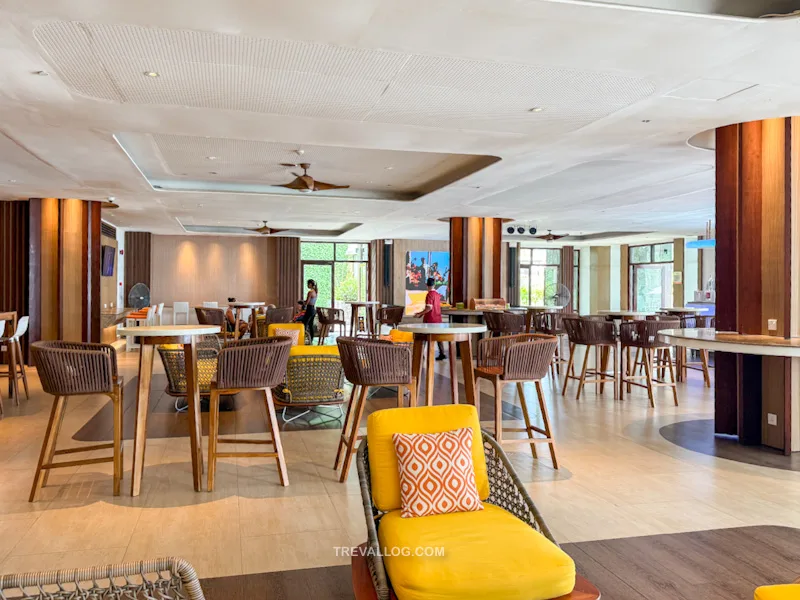 Club Med Bintan Review - The Santai Main Bar