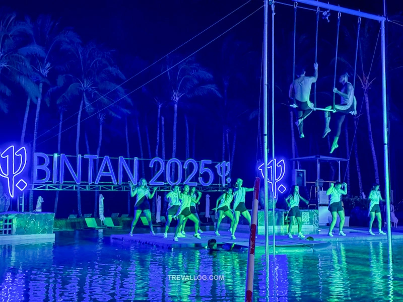 Club Med Bintan Review - White Pool Dinner