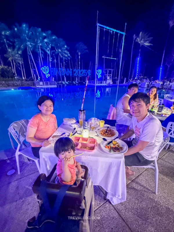 Club Med Bintan Review - White Pool Dinner